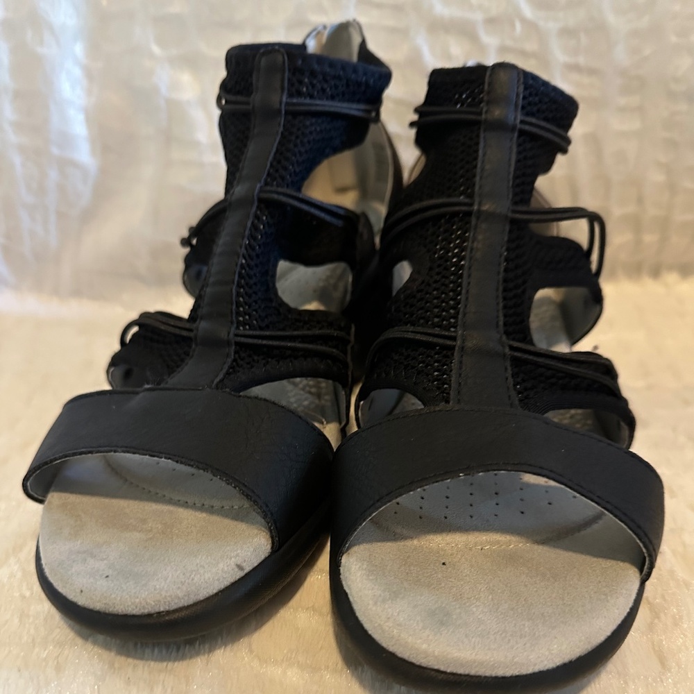 JBU Black Suede Wedged Sandals Size 10M  NWOT